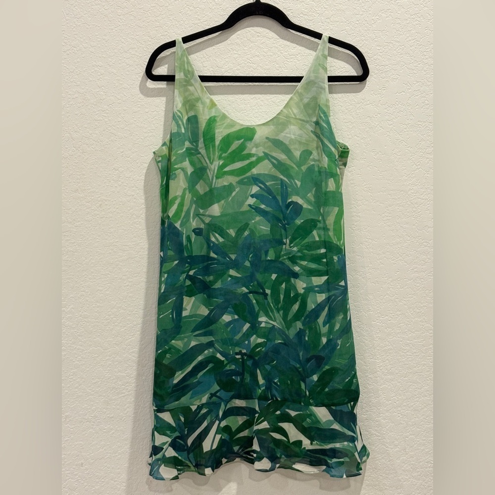 CAbi Green and White Leaf Pattern Top